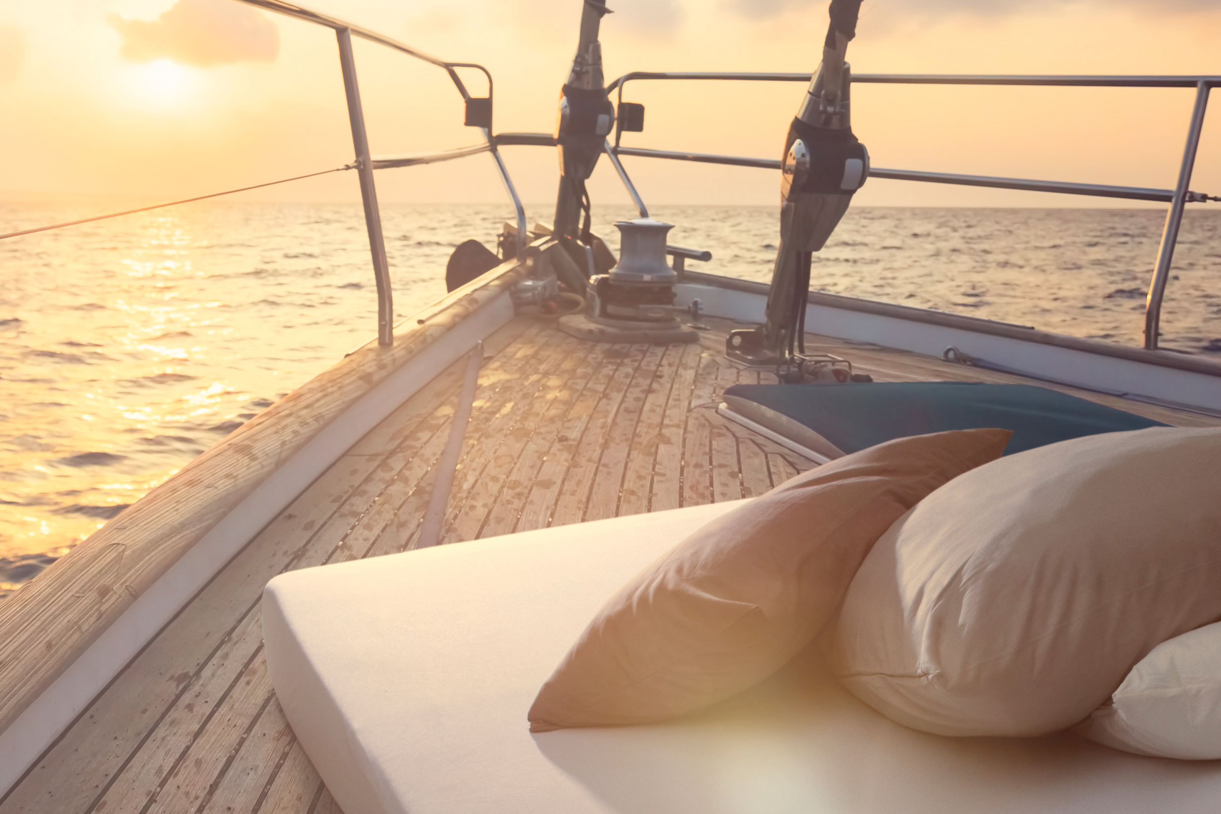 Fitted sheets for boats